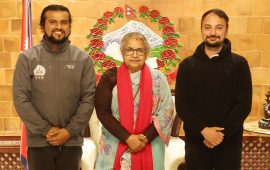 वर्ल्ड चेस च्याम्पियनसिपका लागि कतार जान लागेका दुई खेलाडीलाई प्रधानमन्त्रीले गरिन् बिदाइ