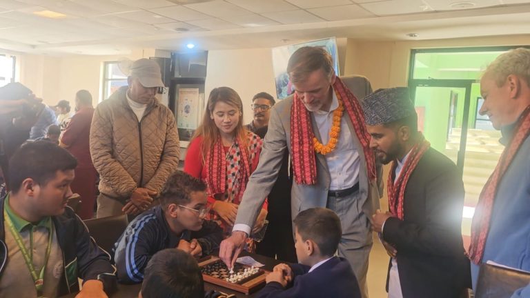 पभिलियन दृष्टिविहिन चेस प्रतियोगिता सुरु