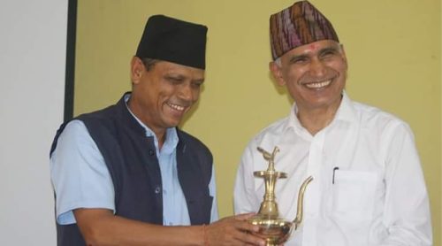 एमाले रुपन्देहीका सचिवले छाडे पार्टी, आइतबार रास्वपा प्रवेश गर्ने