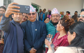 च्यासलमा बढ्यो चहलपहल, प्रतिनिधि फकाउँदै नेताहरू (तस्वीरहरू)