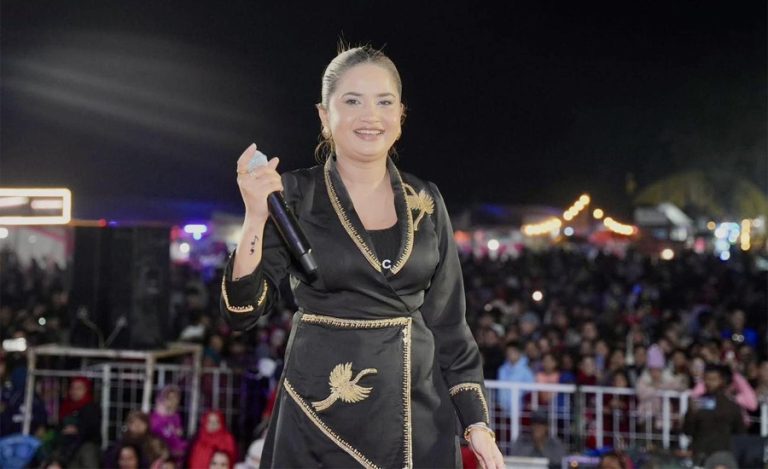 एलिना चौहानले घोषणा गरिन् मंसिर- पुसमा सांगीतिक टूरको तालिका, कहाँ-कहिले ?