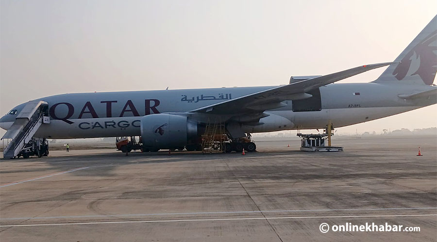 गौतमबुद्ध विमानस्थलबाट कतार उडे दुई हात्ती