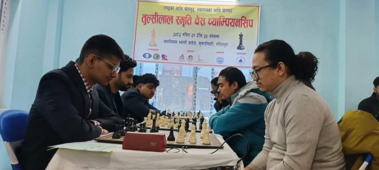 तुल्सीलाल स्मृति चेसमा महालक्ष्मी नगरपालिका अगाडि