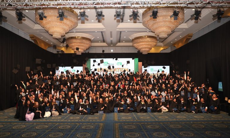 हेराल्ड कलेजको दीक्षान्त समारोह : ९०३ विद्यार्थी दीक्षित