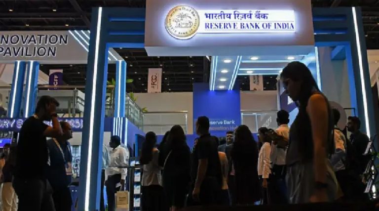 अमेरिकी व्यापार दबाबपछि भारतले घटायो ब्याज दर