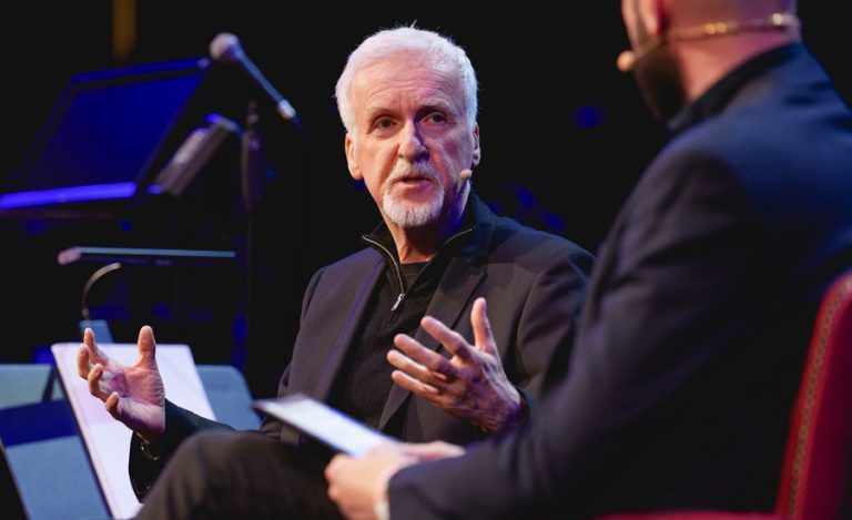 टाइटानिक, अवतार निर्देशक जेम्स क्यामरुन अर्बपतिको सूचीमा