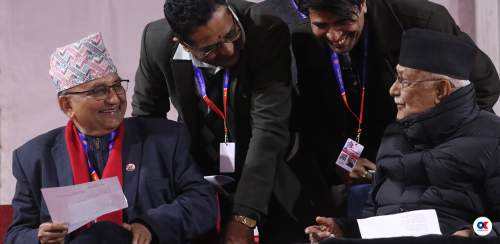 मतदानअघि एकसाथै देखिए ओली र पोखरेल