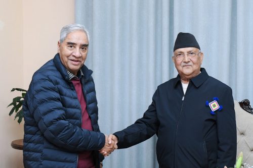 देउवा संकटमा पर्दा ओलीलाई पीर