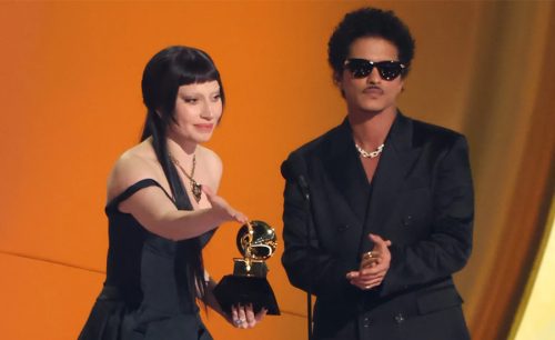 सन् २०२५ मा सबैभन्दा धेरै सुनिने गीत बन्यो &#8216;डाई विथ अ स्माइल’, १.७ अर्ब पटक सुनियो