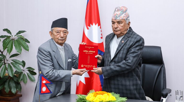 मानव अधिकार आयोगले राष्ट्रपतिलाई बुझायो वार्षिक प्रतिवेदन