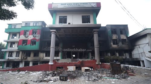 खण्डहर केन्द्रीय कार्यालय आफैं बनाउँदै कांग्रेस