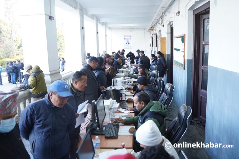 आयोगमा ५३ दलले बुझाए धरौटी, रास्वपा र एमाले पनि पुग्यो