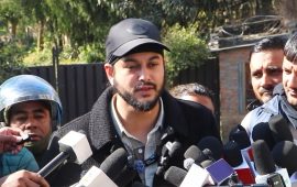 सिलिण्डर लिन ओमान उड्यो नेपाल एयरलाइन्सको विमान