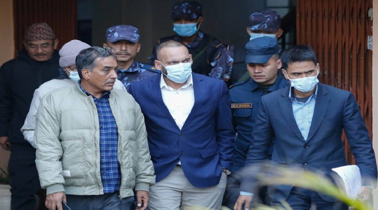 पोखरा विमानस्थलमा भ्रष्टाचार : अधिकारीसँग ५ लाख र भण्डारीसँग १ लाख धरौटी माग