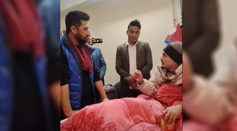 अस्पताल पुगेर रविले भेटे जेनजी आन्दोलनका घाइते