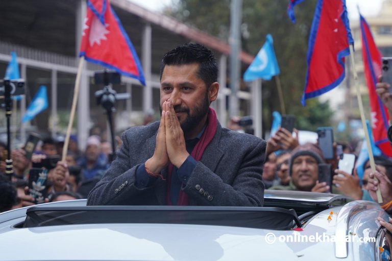 रविको उपस्थितिमा रास्वपा बैठक जारी