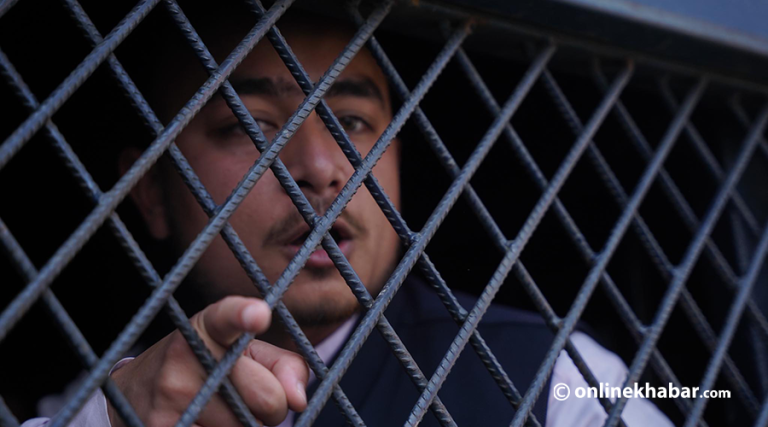 माइतीघरबाट रविकिरण हमालसहित ५ जना पक्राउ (तस्वीरहरू)