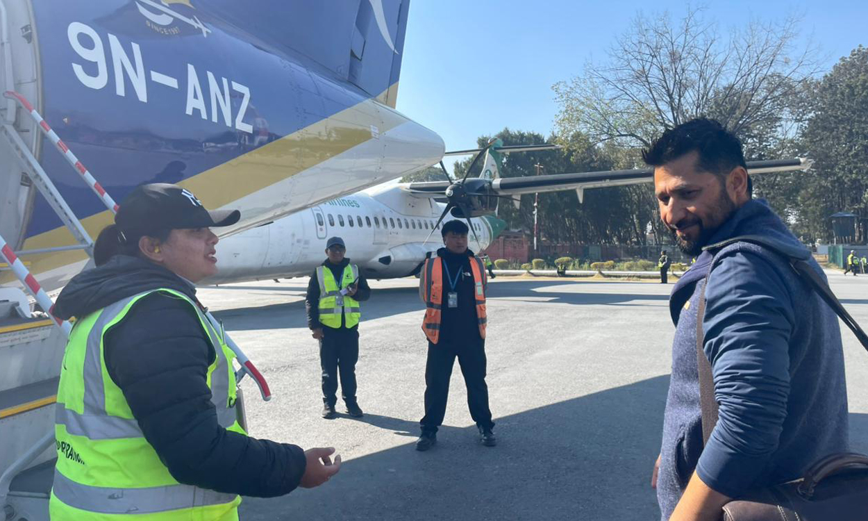 तारिख बुझ्न चितवन जाँदै रवि लामिछाने