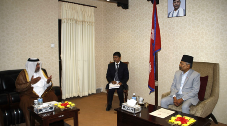 उपराष्ट्रपति यादवसँग कतारका राजदूतको भेट   