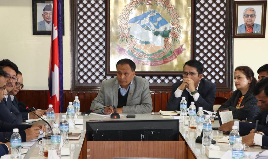 ठेक्का तोड्ने सूचनापछि धमाधम सम्पर्कमा आउन थाले निर्माण व्यवसायी