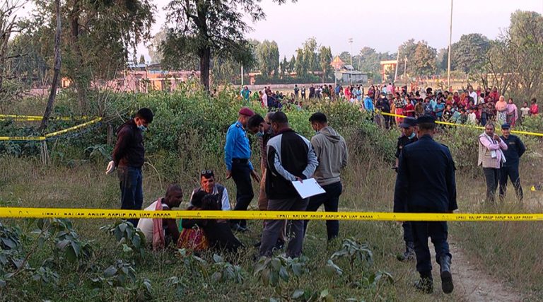 सिरहामा एक किशोरीको शव फेला, हत्याको आशंका