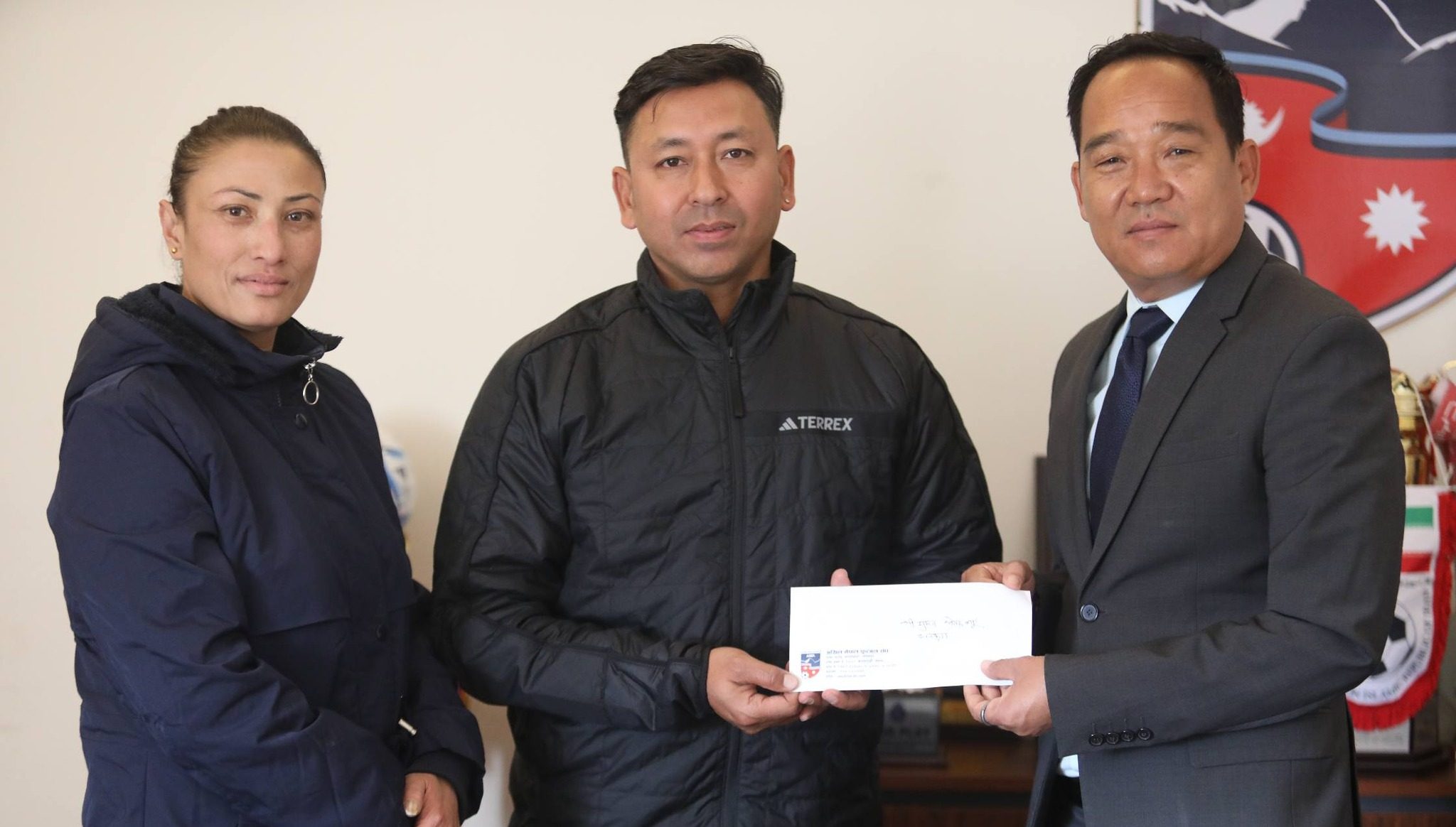 यू-१९ महिला फुटबल टिमको मुख्य प्रशिक्षकमा सुमन श्रेष्ठ