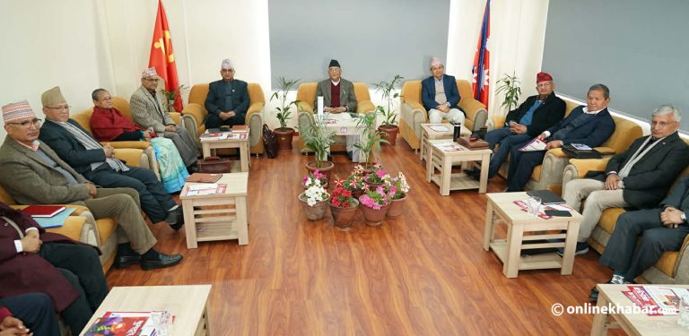 च्यासलमा एमाले सचिवालय बैठक, विधान संशोधनको प्रस्ताव लगिँदै