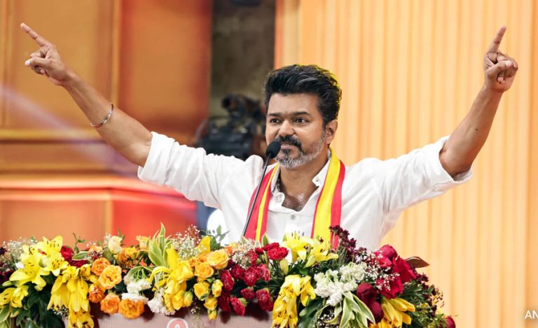 फिल्म छाडेर पूर्णकालिन राजनीतिमा होमिए साउथ स्टार विजय थलापति