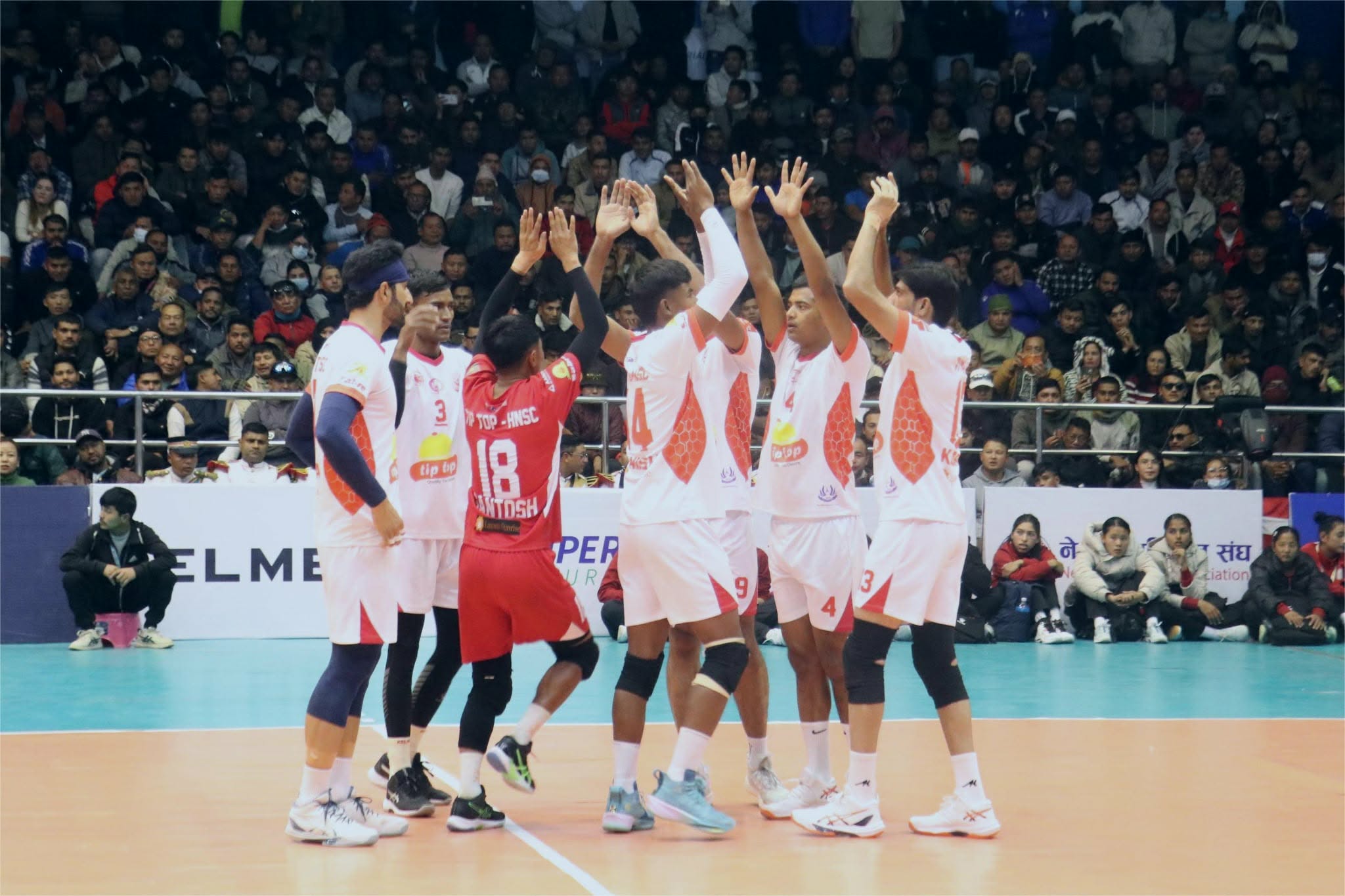 आर्मीलाई हराउँदै हेल्प नेपालले जित्यो एनभीए भलिबल च्याम्पियनसिपको उपाधि