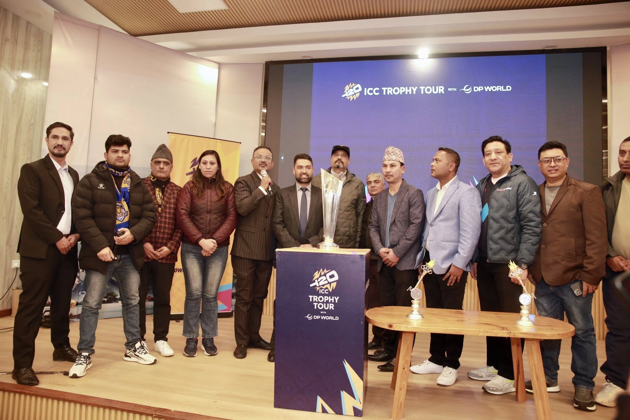 एनएसजेएफ स्पोर्ट्स समिटमा विश्वकप ट्रफी