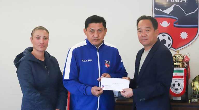 यू-२० महिला फुटबल टोलीको प्रशिक्षकमा गुरुङ, ३० खेलाडी प्रशिक्षणमा