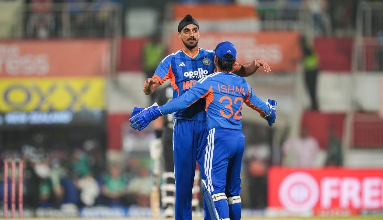इशानको शतक र अर्शदीपको पाँच विकेटमा न्युजिल्यान्डमाथि भारतको जित
