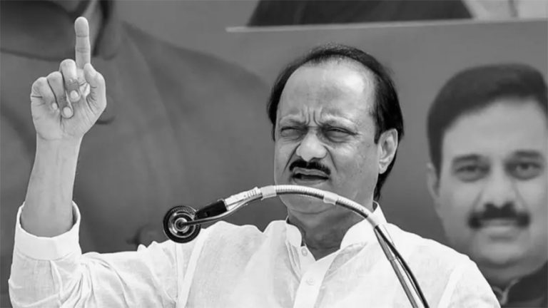 महाराष्ट्रका उपमुख्यमन्त्री पवारको विमान दुर्घटनामा मृत्यु