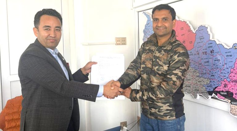 यातायात पूर्वाधारविज्ञ गजुुरेल सिन्धुली २ बाट रास्वपा उम्मेदवार