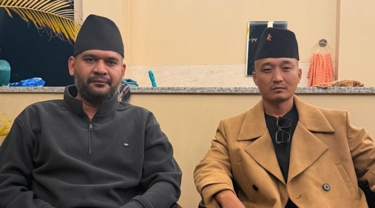 रास्वपा प्रवेश गर्दै सुदन, बालेनसँगै घण्टीघर जाँदै