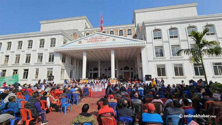 प्रचण्डले उदघाटन गरे भरतपुर महानगरपालिकाको प्रमुख प्रशासकीय भवन