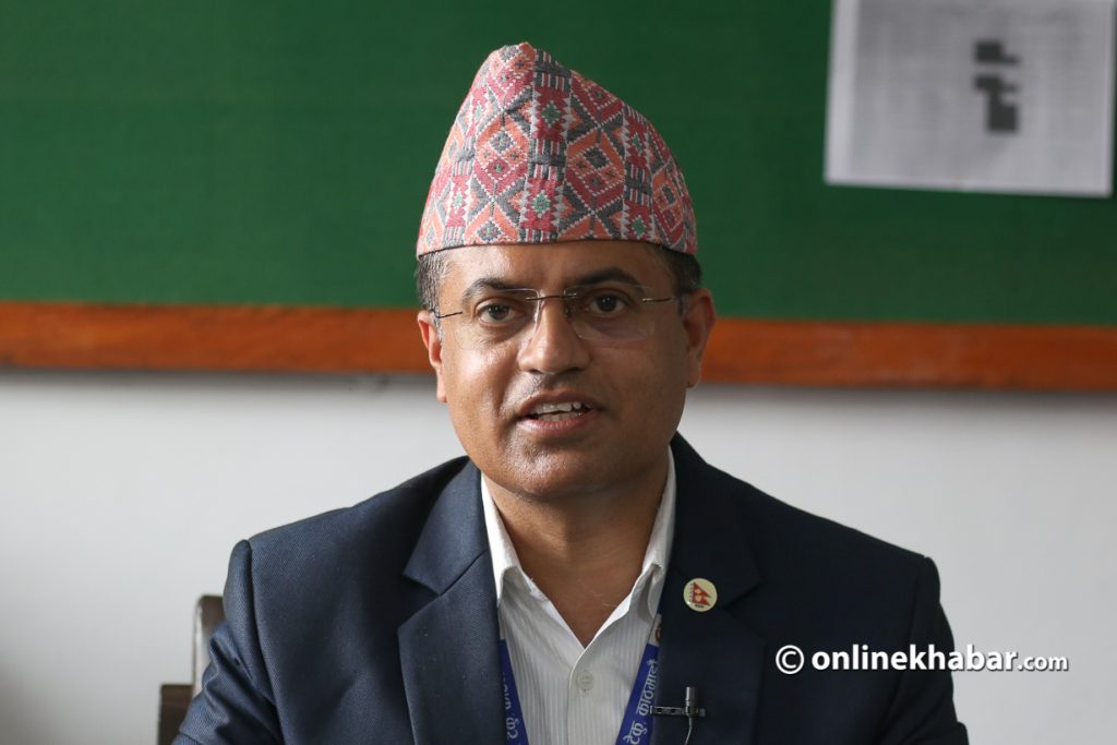 स्वास्थ्य बीमा बोर्डको निमित्त कार्यकारी निर्देशकमा डा. कृष्ण पौडेल