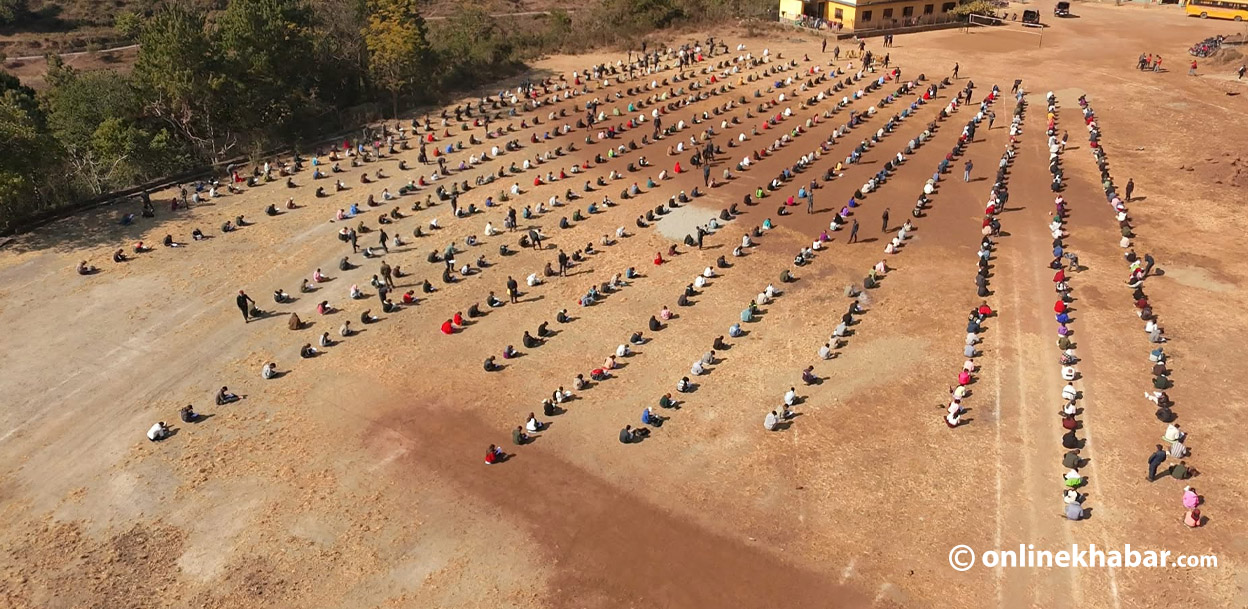 रुकुम पूर्वको खुला चौरमा निर्वाचन प्रहरीको लिखित परीक्षा (तस्वीरहरू)