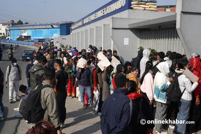 निर्वाचन प्रहरीका लागि १ लाख ७२ हजार आवेदन, ३६ जिल्लामा मागे भन्दा कम