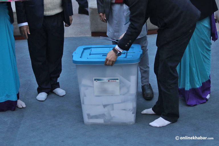 ट्रान्सजेन्डर यौन श्रमिक भन्छन् : हाम्रा मुद्दा उठाउनेलाई मत दिन्छौँ