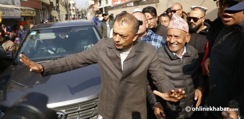 सभापति बनेपछि पहिलोपटक पार्टी कार्यालयमा गगन (तस्वीरहरू)