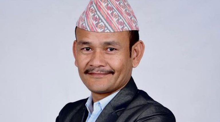 एमालेले फेर्‍यो सिन्धुपाल्चोक १ को उम्मेदवार, शेर्पाको सट्टा श्रेष्ठलाई टिकट