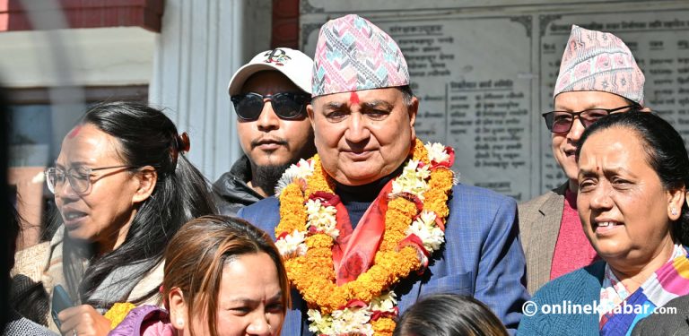 ईश्वर पोखरेलले दर्ता गरे काठमाडौं–५ मा उम्मेदवारी