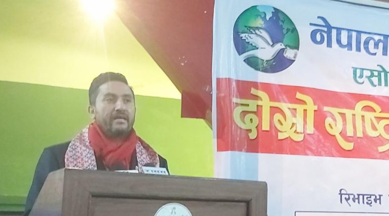 पत्रकारमध्ये धेरैमा राष्ट्रको नेतृत्व गर्ने क्षमता छ : सञ्चारमन्त्री खरेल