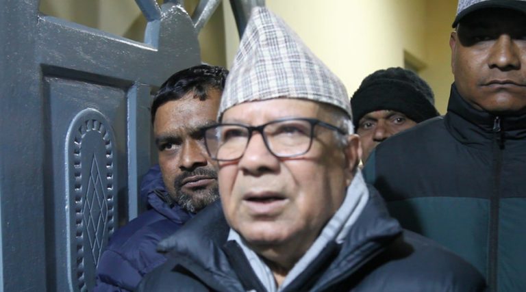 माधव नेपालको प्रश्न- नयाँहरू हाम्रै सन्तान हुन्, किन डराउने ?