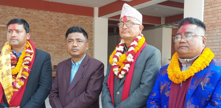 मकवानपुरमा एमालेका महेश र रामेश्वरले दिए उम्मेदवारी