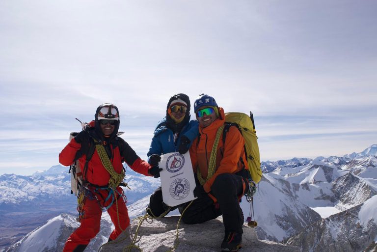 पथ-प्रदर्शकलाई कसले देखाउने बाटो ?