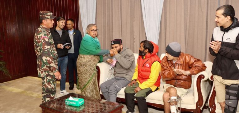 सरकार र निकोलस भुसालबीच ६ बुँदै सम्झौता, तोडे अनसन