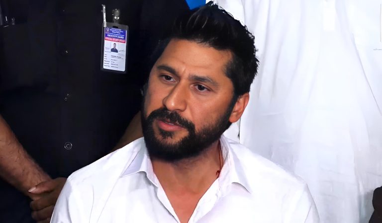 अध्यादेशको विरोध भएपछि सांसदसँग छलफल गर्दै रास्वपा