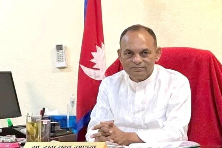 मधेसका निवर्तमान सभामुख मण्डलले सांसद पदबाट दिए राजीनामा